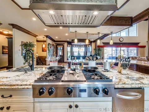 Kitchen - 414498 E 1170 Rd, Eufaula, OK 74432 photo 6 of 11