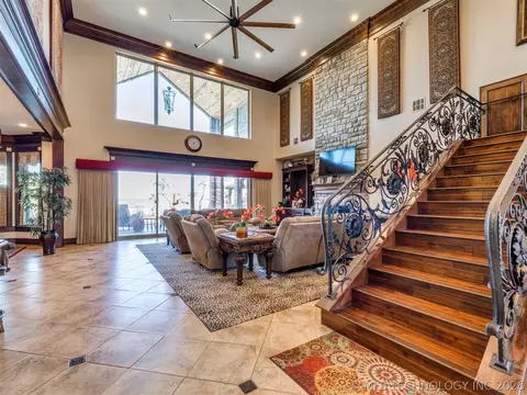 Living - 414498 E 1170 Rd, Eufaula, OK 74432 photo 1 of 9