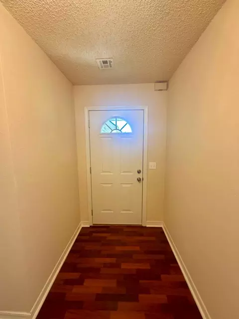Entry Way - 1527 E 76th St, Tulsa, OK 74136 photo 3 of 3