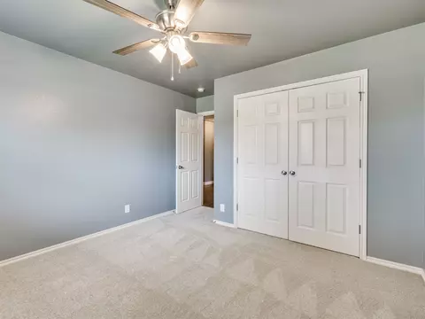 Bedroom - 21677 E 39th Pl, Broken Arrow, OK 74014 photo 5 of 11