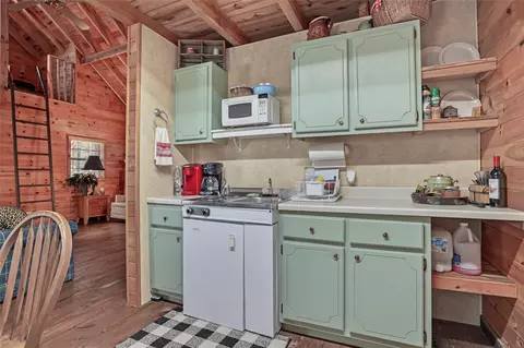 Kitchen - 46420 S 590 Rd, Jay, OK 74346 photo 1 of 5