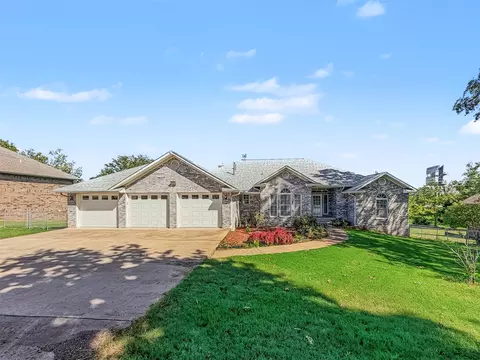 5273 Jeanette Ln, Tahlequah, OK 74464