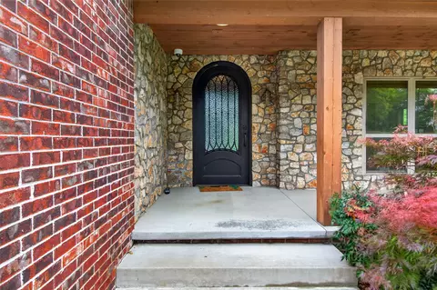 Entry Way - 116 Eagleview, Pryor, OK 74361 photo 1 of 12