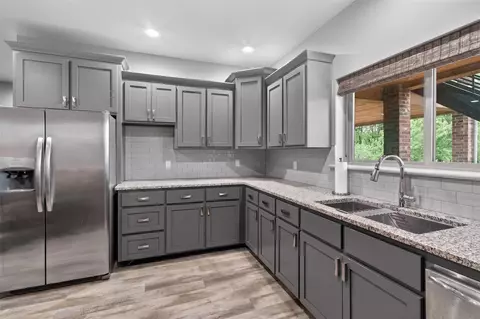 Kitchen - 116 Eagleview, Pryor, OK 74361 photo 7 of 7