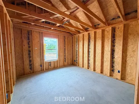 Bedroom - 18010 S Vaughn Rd, Hulbert, OK 74441 photo 4 of 8