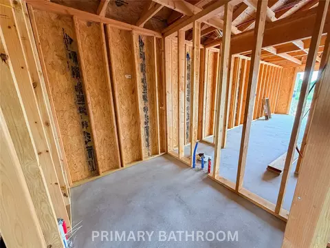 Bath - 18010 S Vaughn Rd, Hulbert, OK 74441 photo 3 of 4