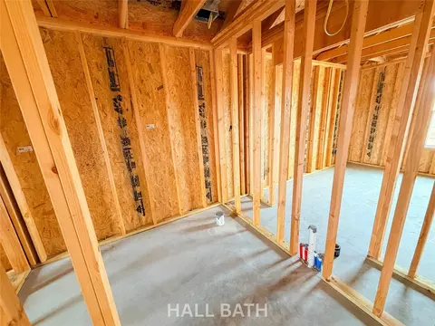 Bath - 18010 S Vaughn Rd, Hulbert, OK 74441 photo 1 of 4