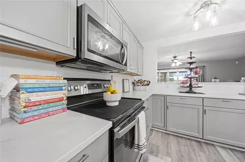 Kitchen - 372099 E 1000 Rd, Castle, OK 74833 photo 3 of 5