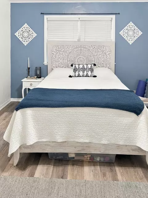 Bedroom - 372099 E 1000 Rd, Castle, OK 74833 photo 3 of 3