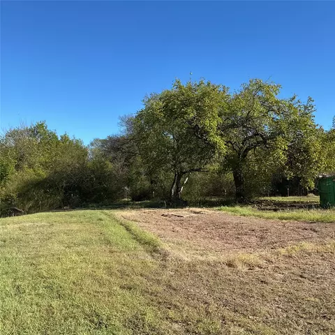304 NW 4th St, Kingston, OK 73439