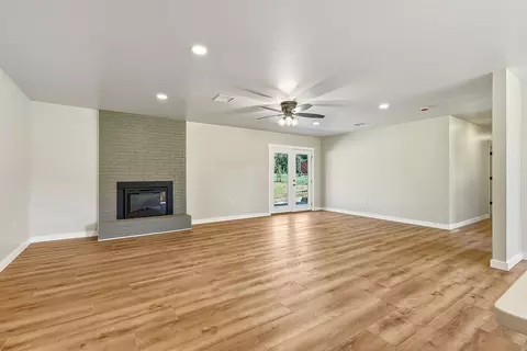 Living - 514 Webb, Ada, OK 74820 photo 2 of 5