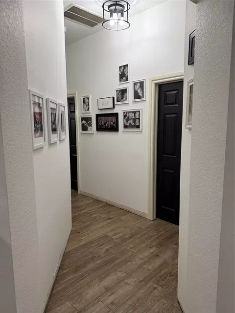 Entry Way - 1201 Walker Cir, Ada, OK 74820 photo 2 of 3