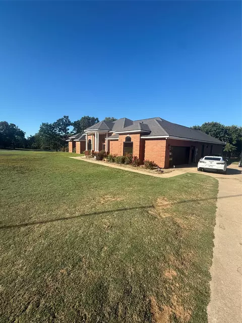 Exterior - 1201 Walker Cir, Ada, OK 74820 photo 4 of 5