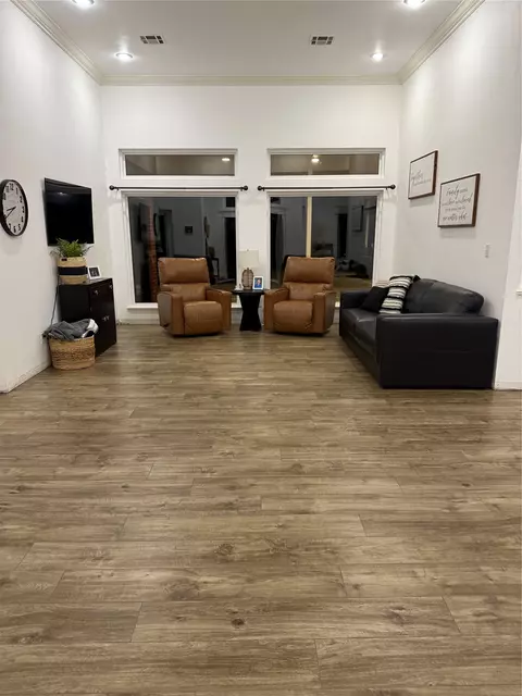 Living - 1201 Walker Cir, Ada, OK 74820 photo 1 of 3
