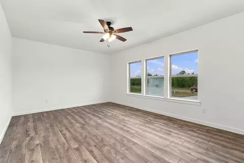 Living - 21 Redbird Ln, Colbert, OK 74733 photo 1 of 2