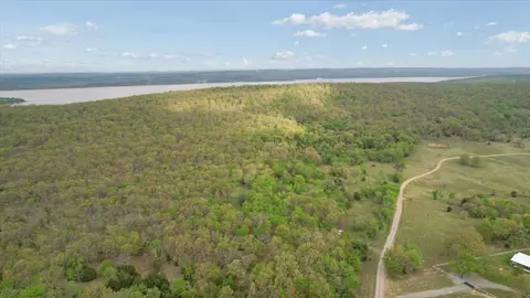 001 E Freds Fish Camp Rd, Stringtown, OK 74569 photo 19