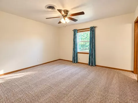 Bedroom - 121 Gilbert Dr, Eufaula, OK 74432 photo 5 of 6
