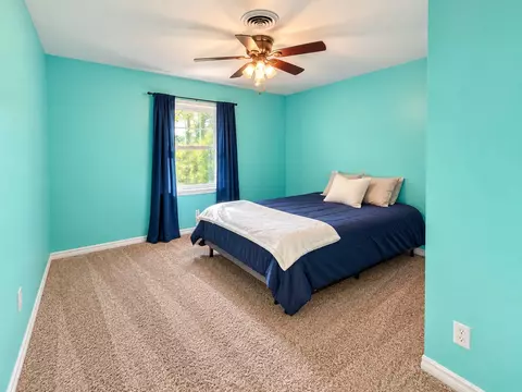 Bedroom - 121 Gilbert Dr, Eufaula, OK 74432 photo 3 of 6