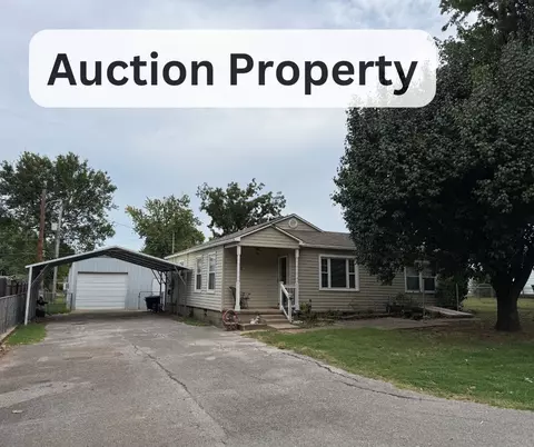 305 W 40th Pl, Sand Springs, OK 74063