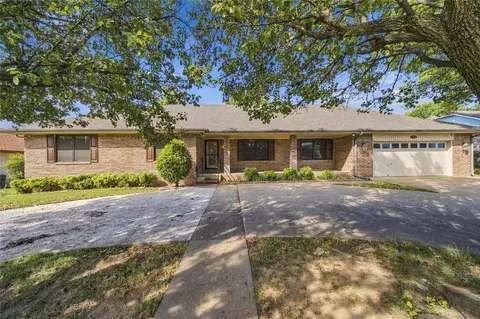 604 Chapman Ave, Tahlequah, OK 74464