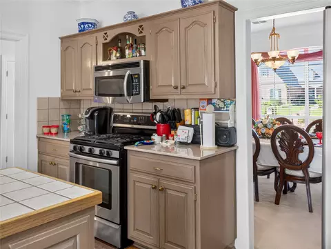 Kitchen - 511 S 67th St, Broken Arrow, OK 74014 photo 3 of 4