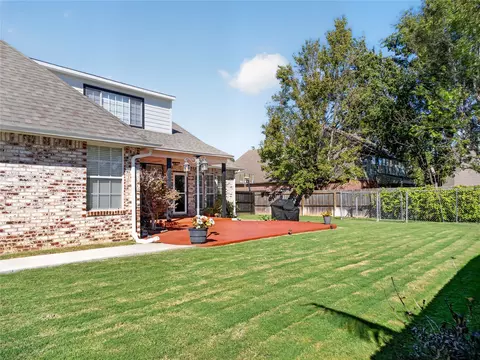 Exterior - 511 S 67th St, Broken Arrow, OK 74014 photo 5 of 7