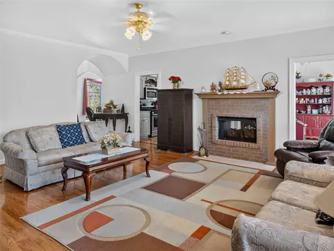 Living - 511 S 67th St, Broken Arrow, OK 74014 photo 3 of 3