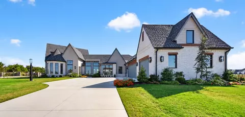 17584 E White Tail Cv, Owasso, OK 74055