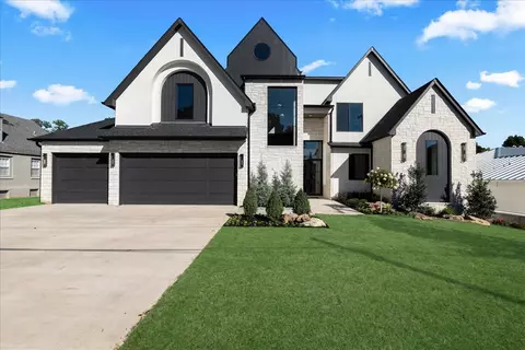 4609 S Birmingham Ave, Tulsa, OK 74105