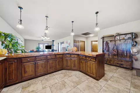 Entry Way - 5665 N 320 Rd, Haskell, OK 74436 photo 2 of 2