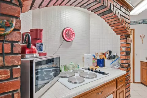 Kitchen - 7812 E 55th St, Tulsa, OK 74145 photo 4 of 4