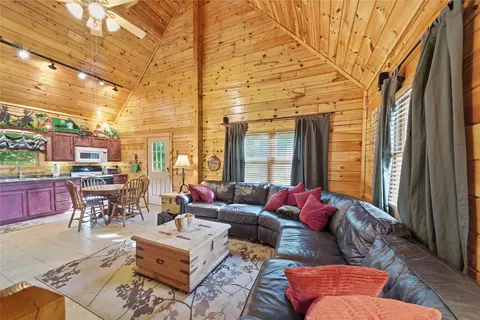 Living - 13402 Northern Dr, Hulbert, OK 74441 photo 1 of 2