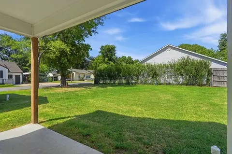 Exterior - 310 N Cincinnati Ave, Sperry, OK 74073 photo 5 of 8
