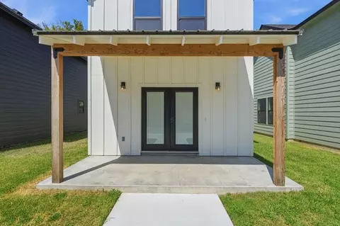 Exterior - 310 N Cincinnati Ave, Sperry, OK 74073 photo 3 of 8