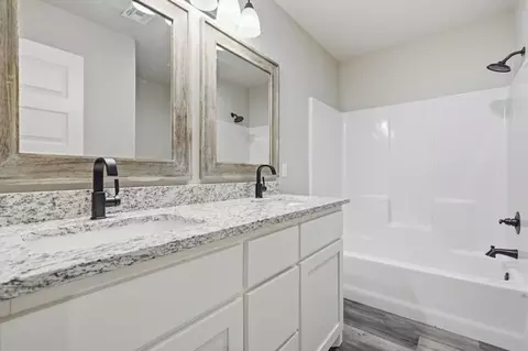 Bath - 310 N Cincinnati Ave, Sperry, OK 74073 photo 2 of 4