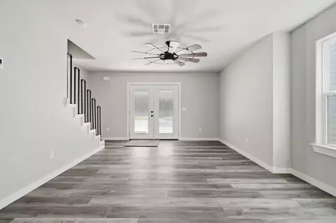 Living - 310 N Cincinnati Ave, Sperry, OK 74073 photo 4 of 4