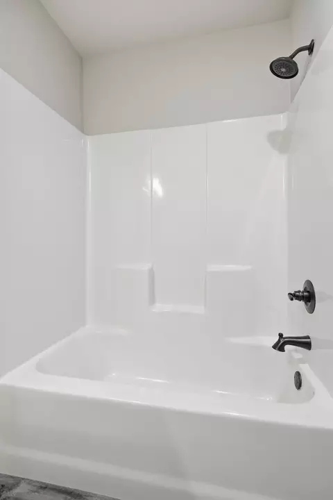 Bath - 310 N Cincinnati Ave, Sperry, OK 74073 photo 3 of 4