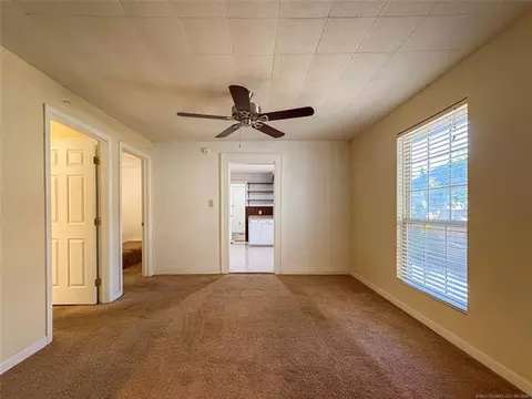 Living - 2220 W 40th St, Tulsa, OK 74107 photo 3 of 4