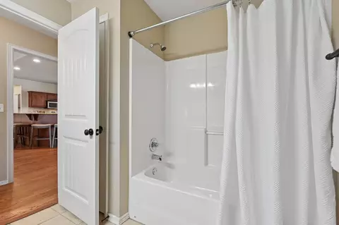 Bath - 18905 E 49th Pl, Tulsa, OK 74134 photo 6 of 6