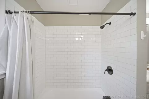 Bath - 5814 E 18th St, Tulsa, OK 74112 photo 2 of 2