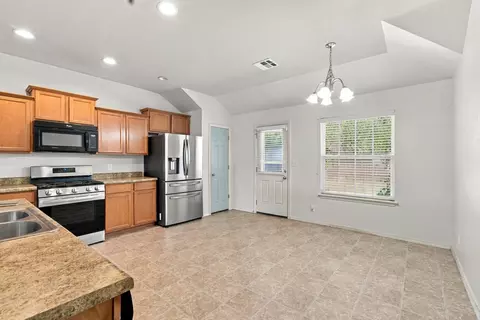 Kitchen - 8535 E 126th Pl S, Bixby, OK 74008 photo 1 of 2