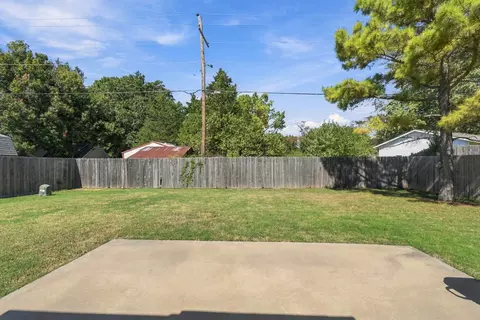 Exterior - 8535 E 126th Pl S, Bixby, OK 74008 photo 4 of 4