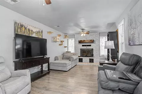 Living - 114949 S 4227, Eufaula, OK 74432 photo 1 of 1
