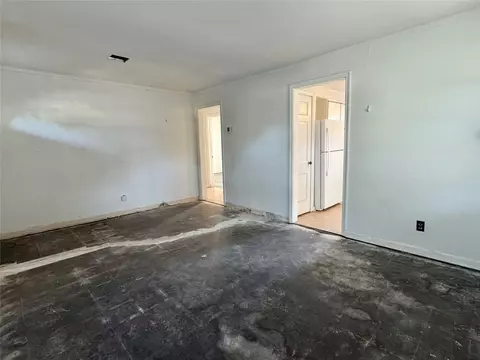 Living - 320 Park, Pryor, OK 74361 photo 2 of 4