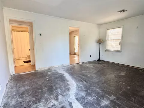 Living - 320 Park, Pryor, OK 74361 photo 1 of 4