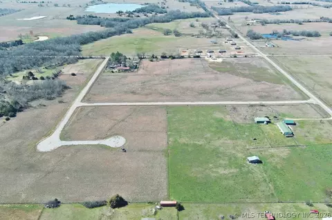 Mckennon, Durant, OK 74701 photo 2