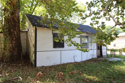 523 W Plum, Durant, OK 74701 photo 2