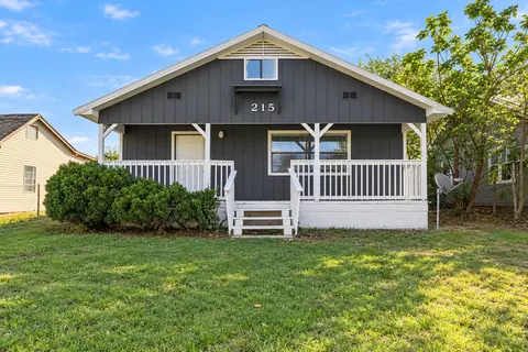 215 N Industrial Ave, Sand Springs, OK 74063