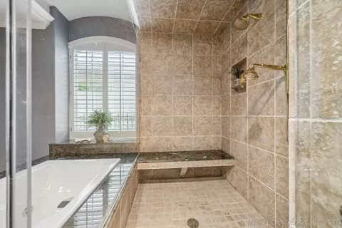 Bath - 1617 E 30th Pl, Tulsa, OK 74114 photo 3 of 10