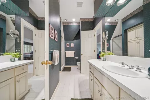 Bath - 1617 E 30th Pl, Tulsa, OK 74114 photo 8 of 10